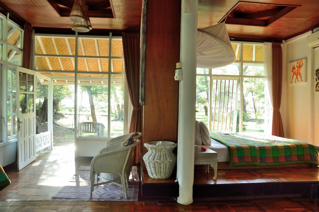 Gazebo Meno Hotel Гили Мено Екстериор снимка